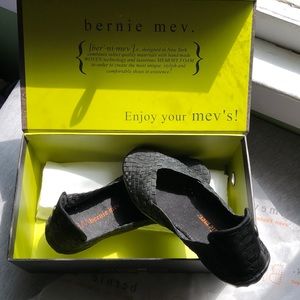 BERNIE MEV memory foam slip ons